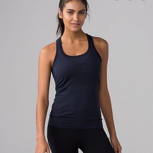 Lululemon workout top